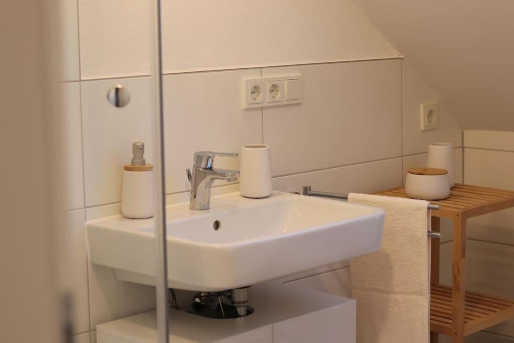 Helles Apartment Mit Balkon In Toplage! ترابن ترارباخ المظهر الخارجي الصورة