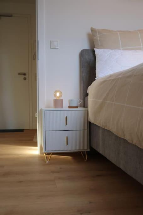 Helles Apartment Mit Balkon In Toplage! ترابن ترارباخ المظهر الخارجي الصورة